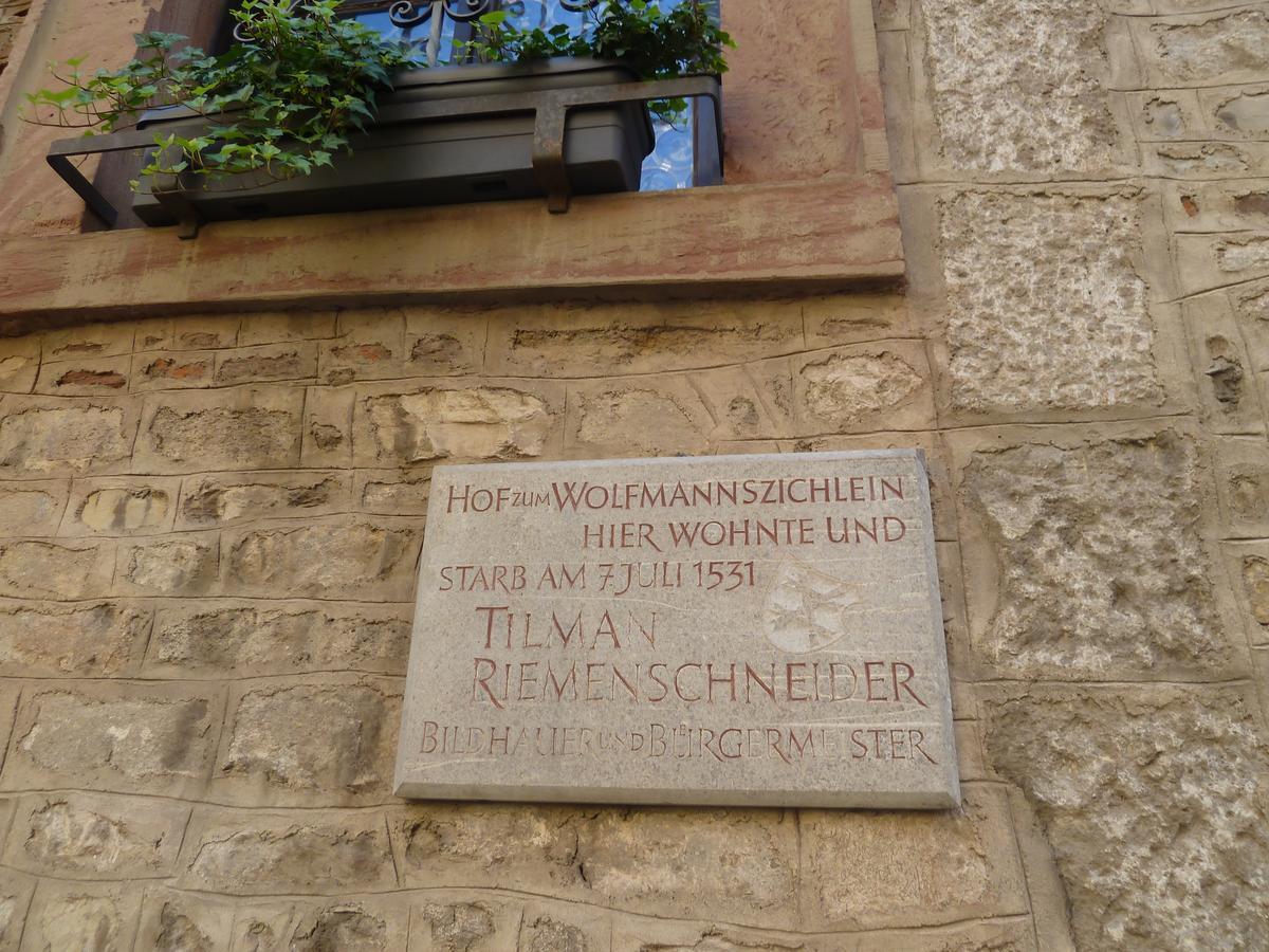 شقة Wohnen Im Riemenschneiderhaus فورتسبورغ المظهر الخارجي الصورة